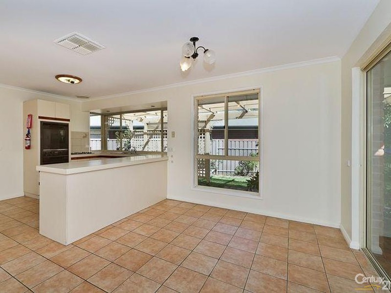 8 Clarence Street, Highbury SA 5089