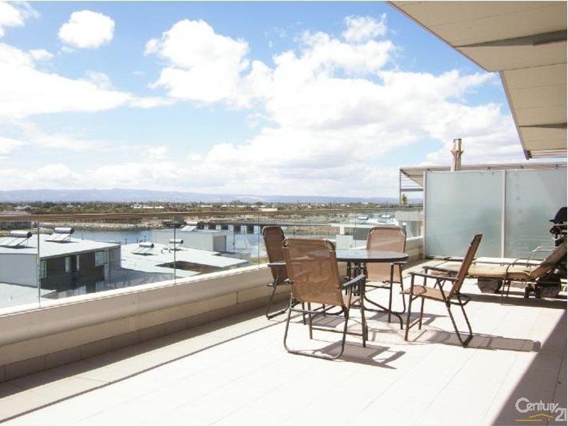 Apt 503 The Sails,16 – 18 Wirra Drive, New Port SA 5015