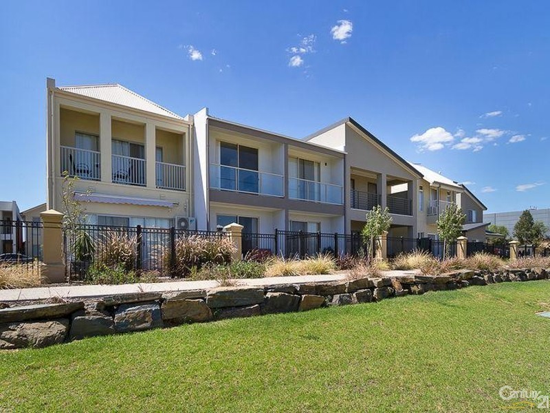 11a Macmillan Avenue, Mawson Lakes SA 5095