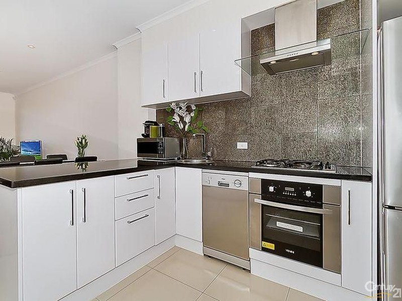 11a Macmillan Avenue, Mawson Lakes SA 5095