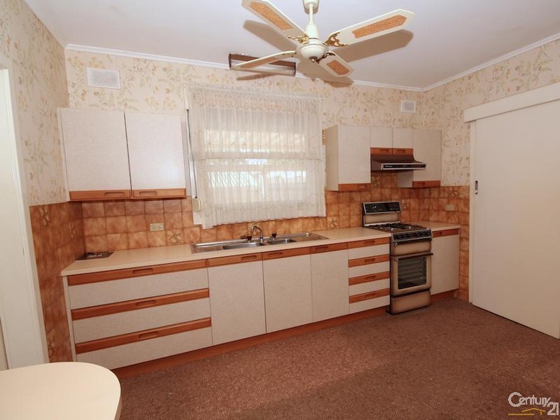2 Lowan Drive, Ingle Farm SA 5098