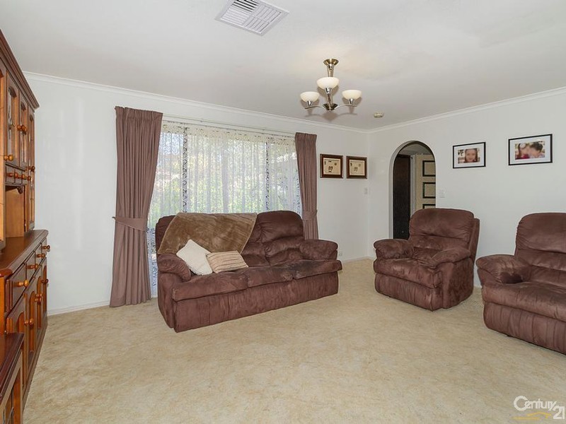 14 Kosmina Crescent, Hillbank SA 5112