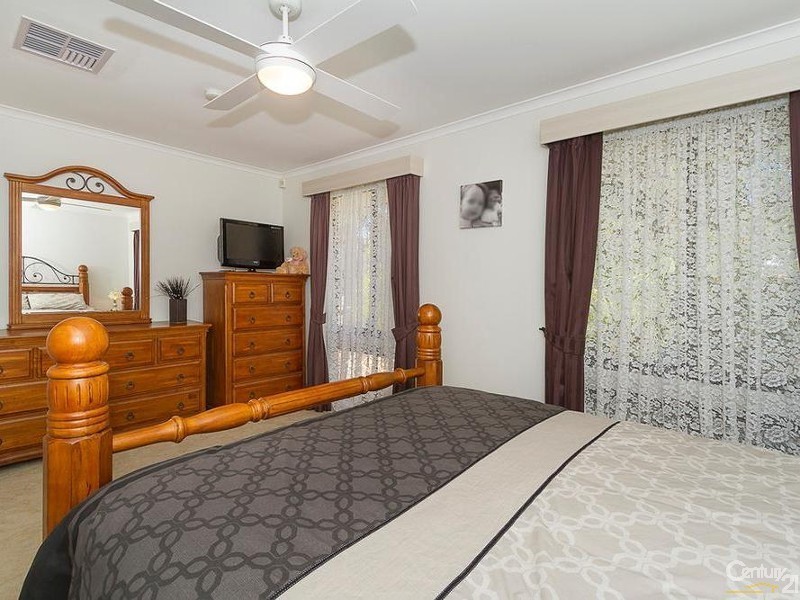 14 Kosmina Crescent, Hillbank SA 5112