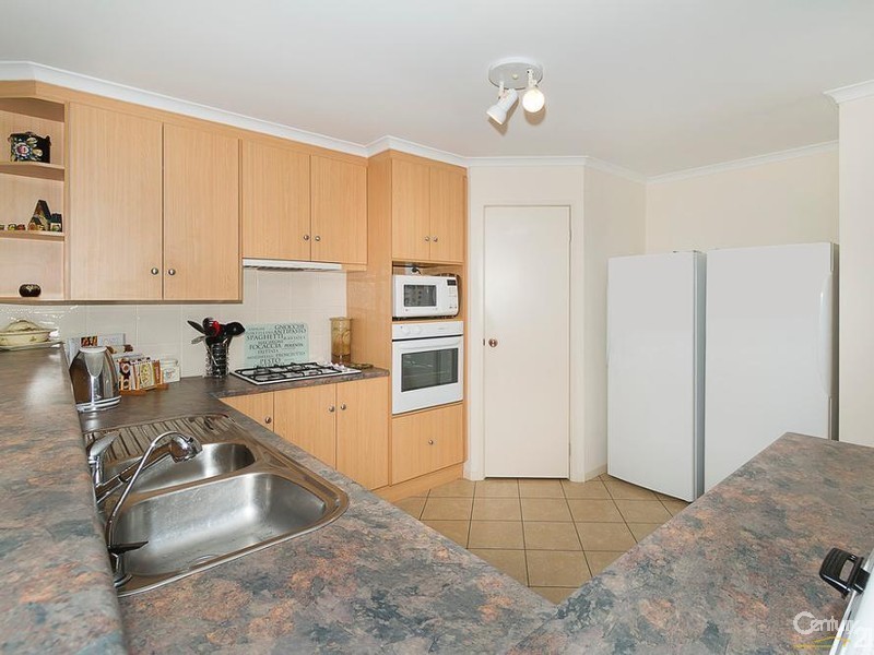 8 The Grove, Andrews Farm SA 5114