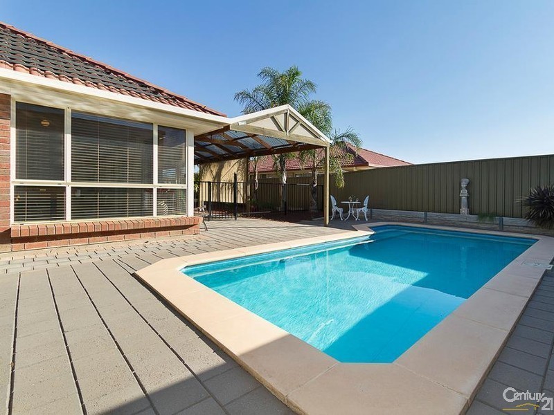 8 The Grove, Andrews Farm SA 5114