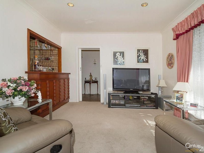 307 Wright Road, Valley View SA 5093