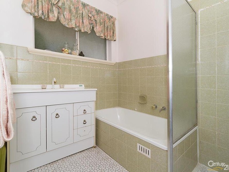 307 Wright Road, Valley View SA 5093