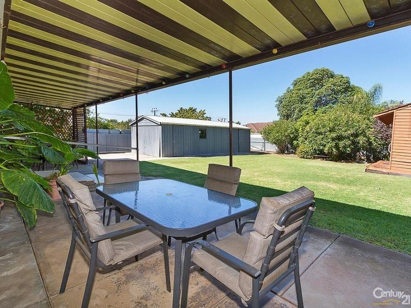 307 Wright Road, Valley View SA 5093