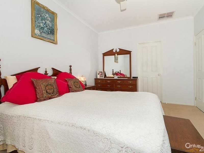 17 Oregan Crescent, St Agnes SA 5097