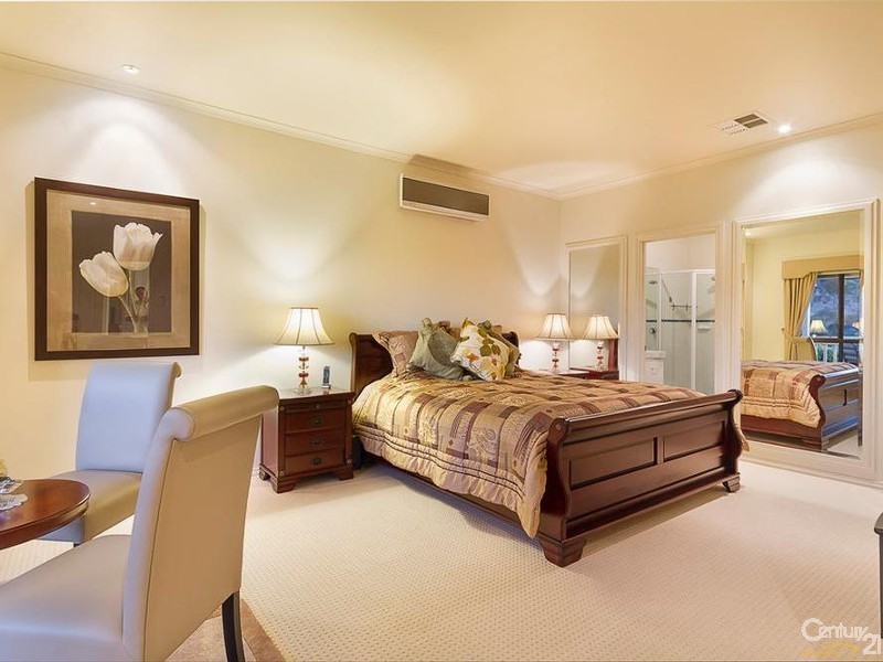 13 Creekview Drive, Walkley Heights SA 5098