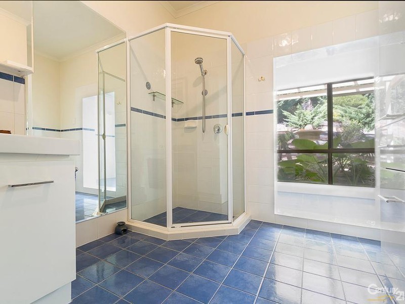 13 Creekview Drive, Walkley Heights SA 5098