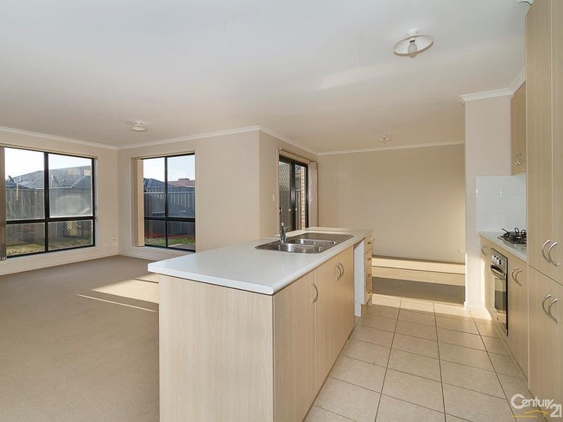 18 Monterey Drive, Munno Para West SA 5115