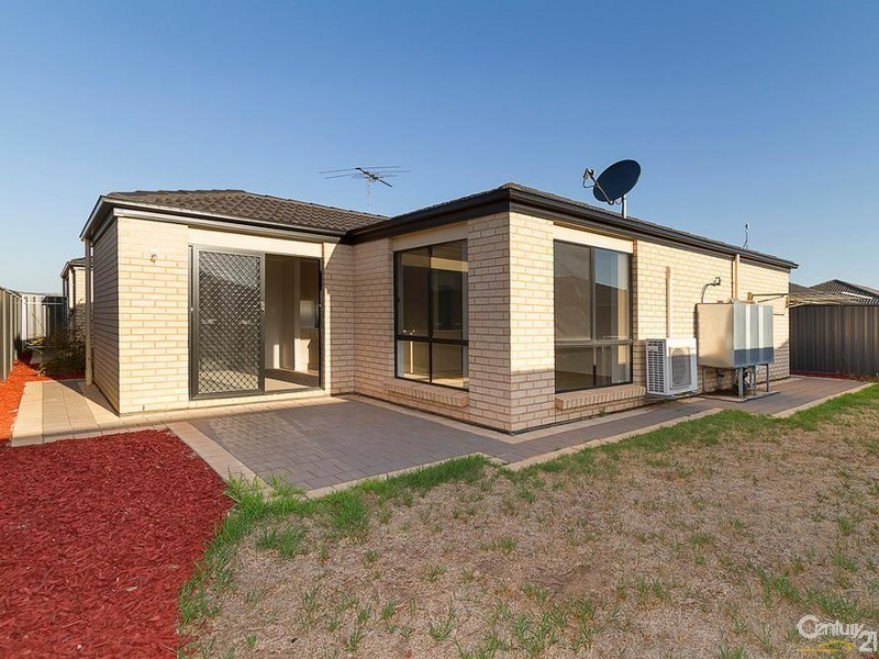18 Monterey Drive, Munno Para West SA 5115