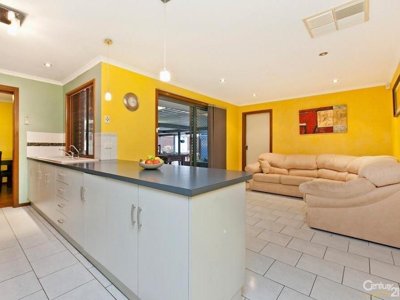 10 Mike Place, Salisbury Downs SA 5108