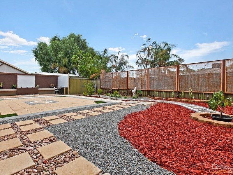 10 Mike Place, Salisbury Downs SA 5108