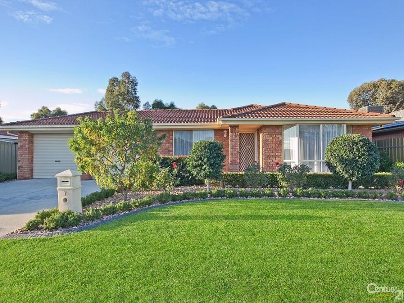 7 Pine View Drive, Paralowie SA 5108