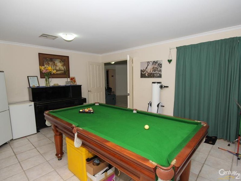 11 Farmhouse Ave, Walkley Heights SA 5098