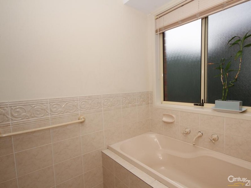 11 Farmhouse Ave, Walkley Heights SA 5098