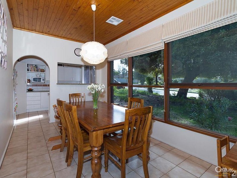 8 Kestral Way, Modbury Heights SA 5092