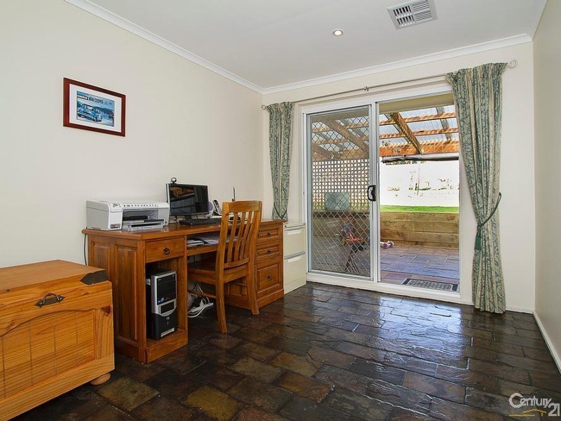 8 Kestral Way, Modbury Heights SA 5092
