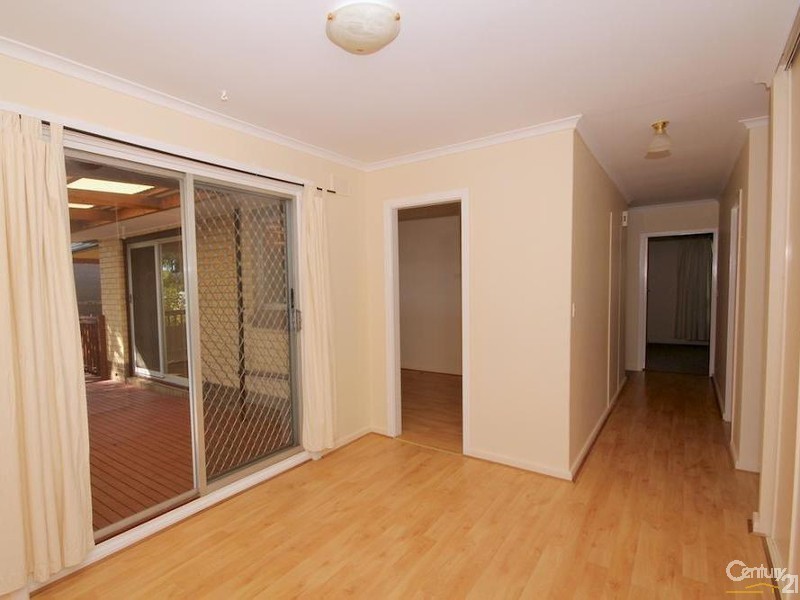 30 Farview Crescent, Ridgehaven SA 5097