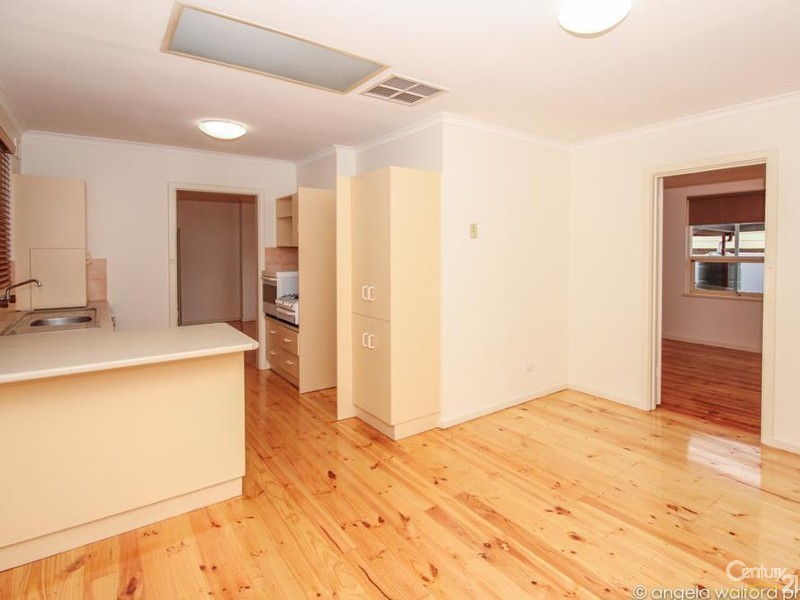 15 Pierre Road, Modbury SA 5092