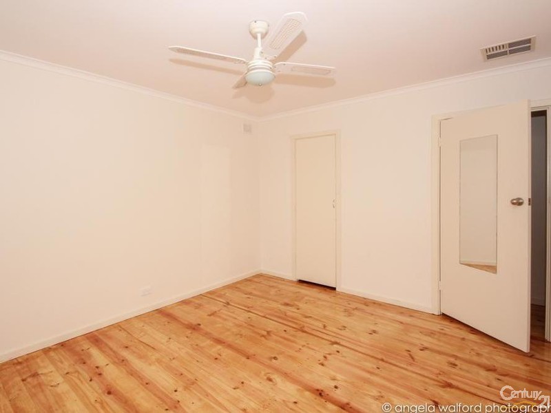 15 Pierre Road, Modbury SA 5092