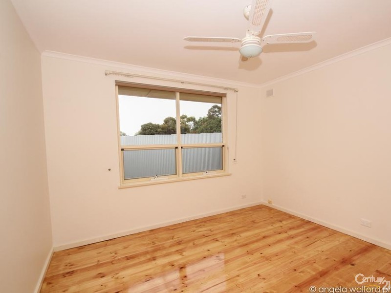 15 Pierre Road, Modbury SA 5092