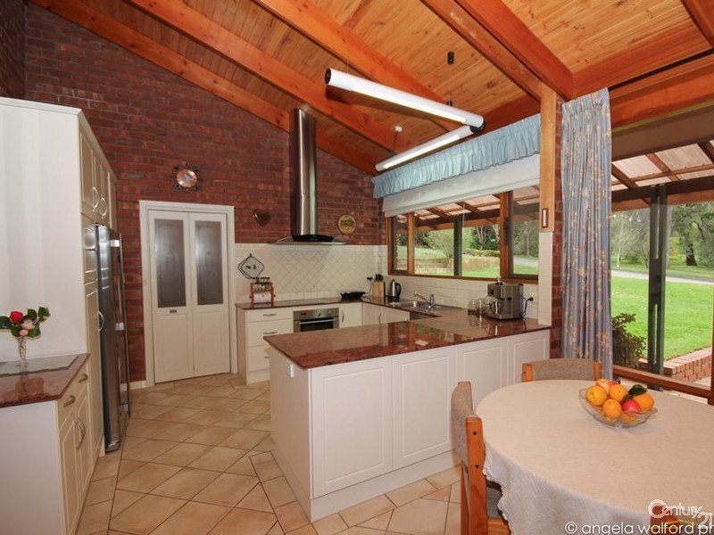 11 Range Road South, Houghton SA 5131