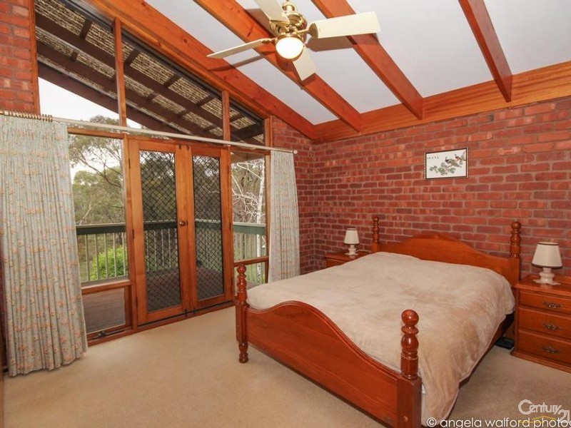 11 Range Road South, Houghton SA 5131