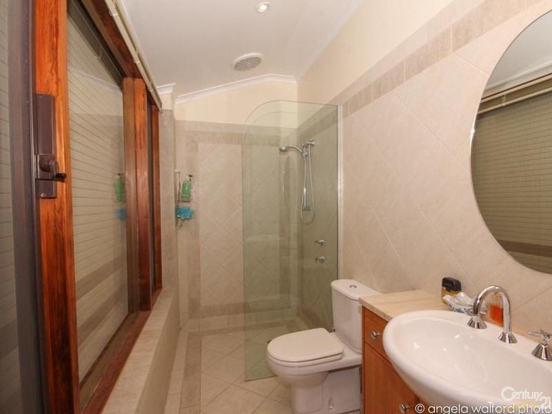 11 Range Road South, Houghton SA 5131