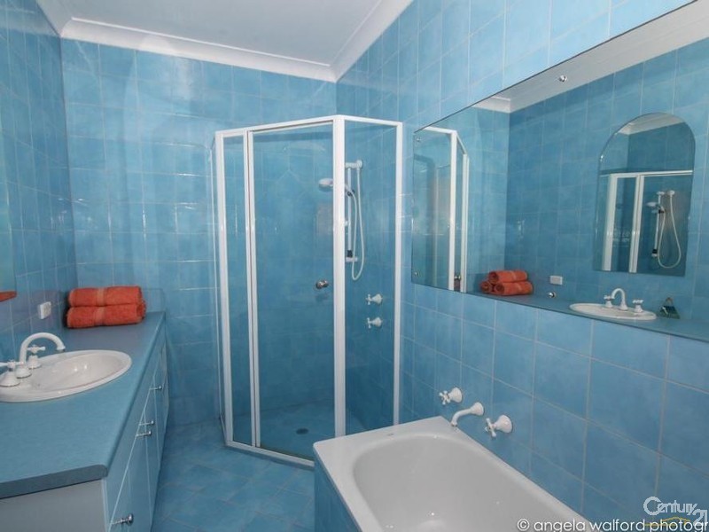 11 Range Road South, Houghton SA 5131