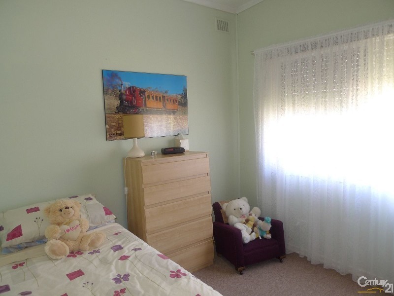 8 Swanson Avenue, Gilles Plains SA 5086