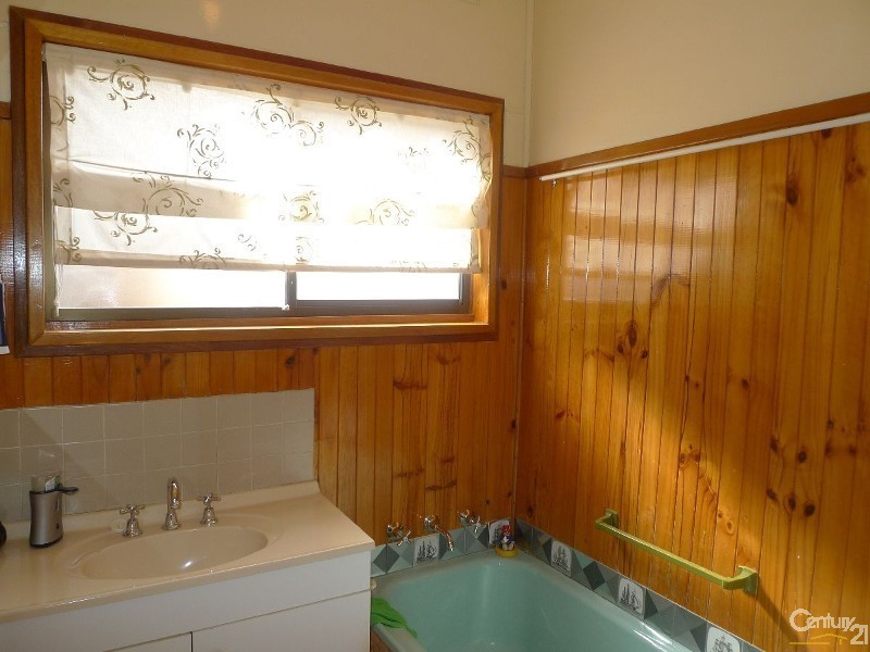 8 Swanson Avenue, Gilles Plains SA 5086