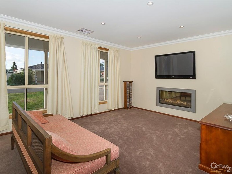 16 Buttercup Grove, Blakeview SA 5114