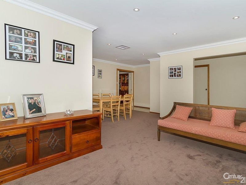 16 Buttercup Grove, Blakeview SA 5114