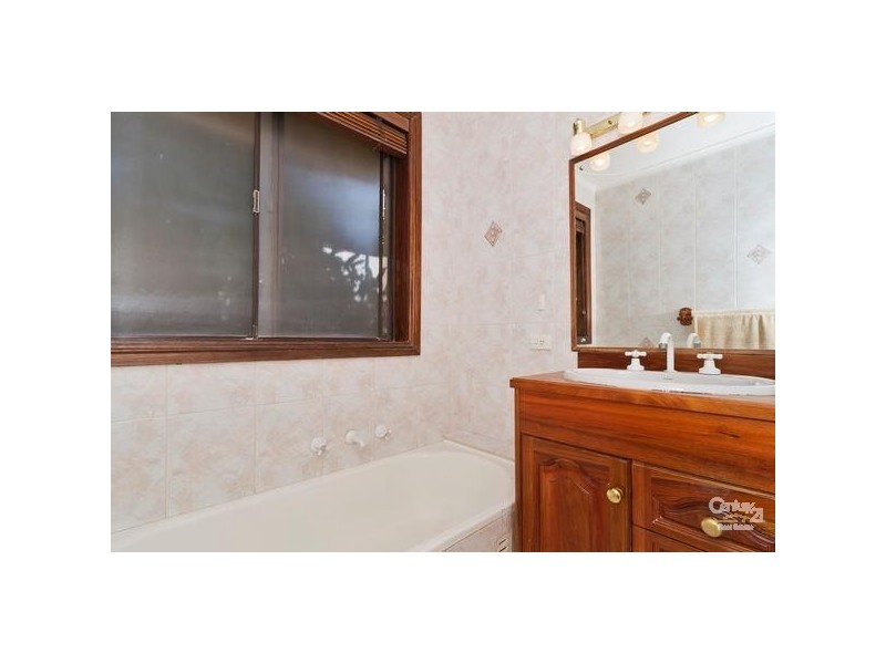 12 McEwin Ave, Redwood Park SA 5097