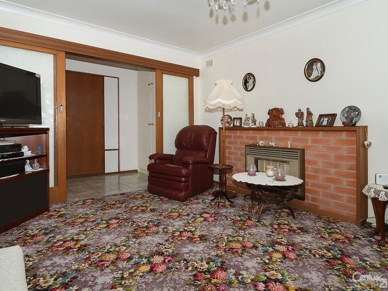 5 St Albans Ave, Valley View SA 5093