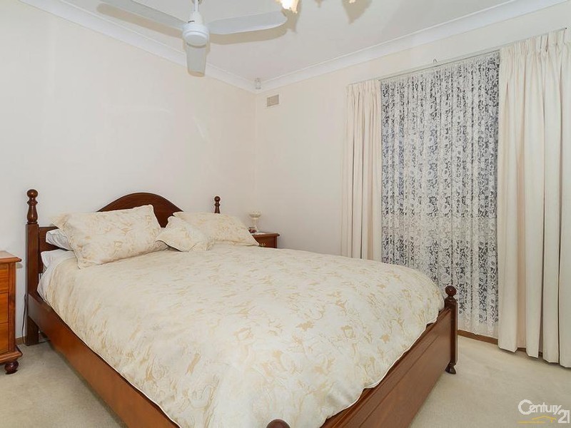 5 St Albans Ave, Valley View SA 5093