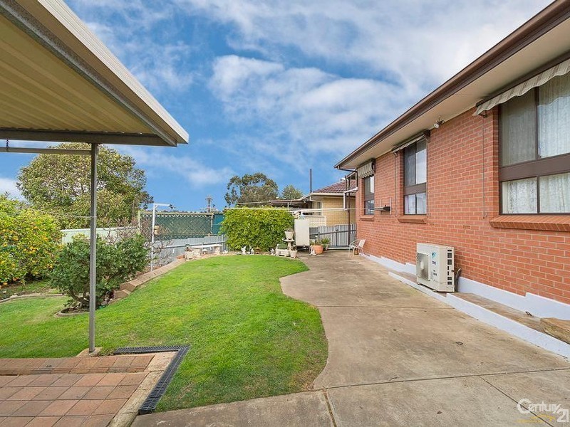 5 St Albans Ave, Valley View SA 5093