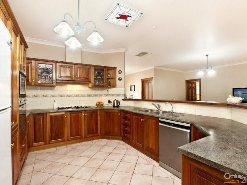 3 Walker Pl, Highbury SA 5089