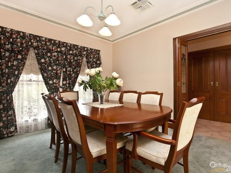 3 Walker Pl, Highbury SA 5089