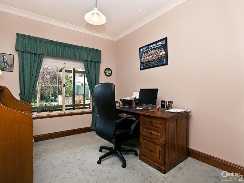 3 Walker Pl, Highbury SA 5089