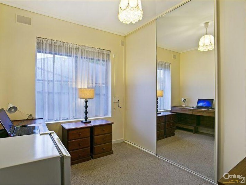 14 Eyre Crescent, Valley View SA 5093