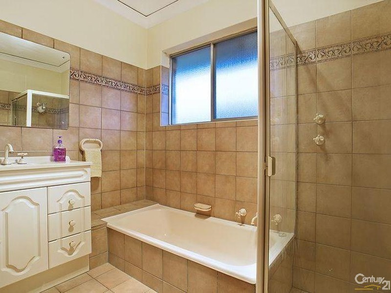 14 Eyre Crescent, Valley View SA 5093