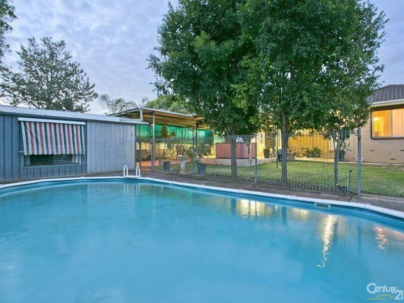 14 Eyre Crescent, Valley View SA 5093