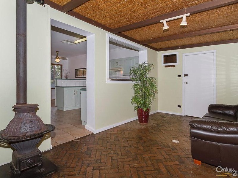 12 Heather Drive, Para Vista SA 5093