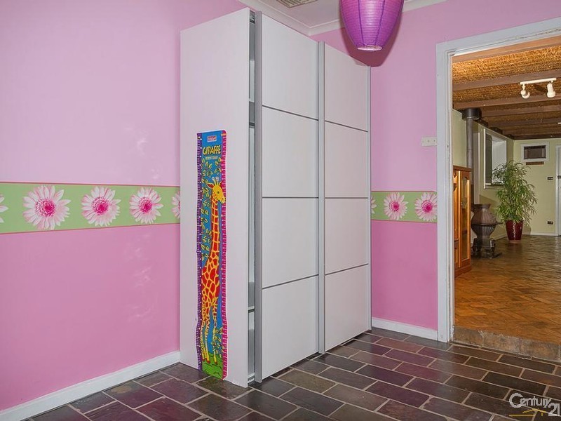 12 Heather Drive, Para Vista SA 5093