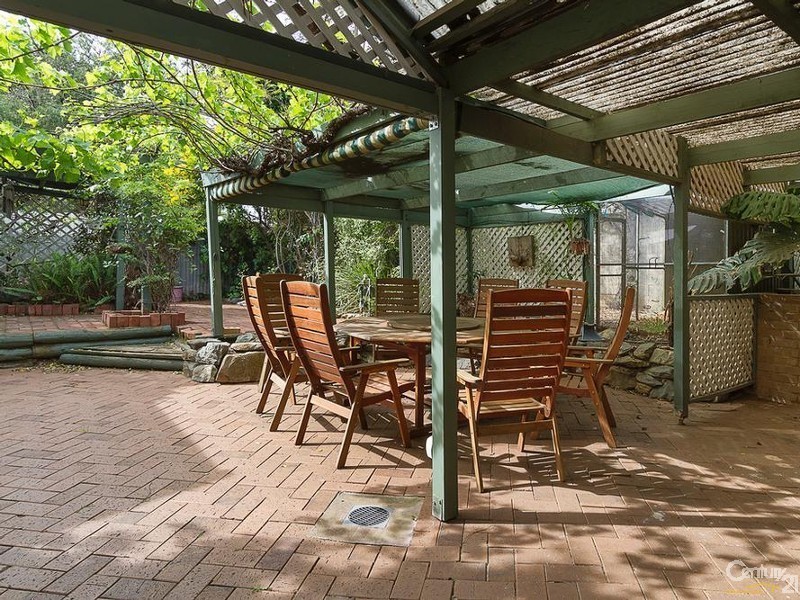 12 Heather Drive, Para Vista SA 5093