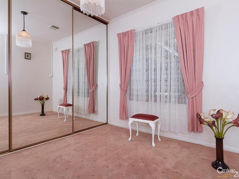 25 Trimmer Parade, Findon SA 5023